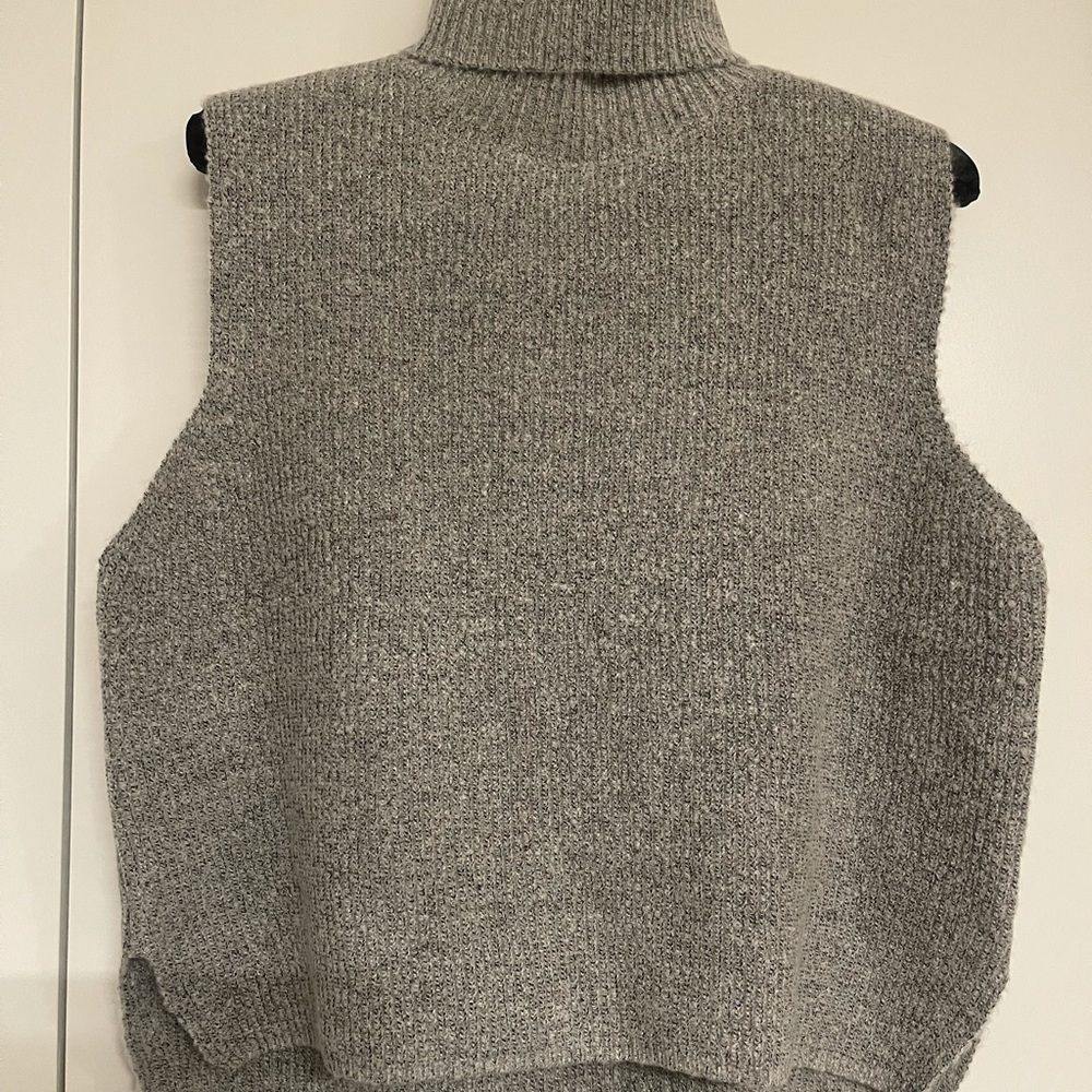 Talulah Gray Sweater Vest M